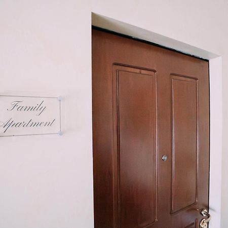 Family Apartment Vista Lago ستريزا المظهر الخارجي الصورة