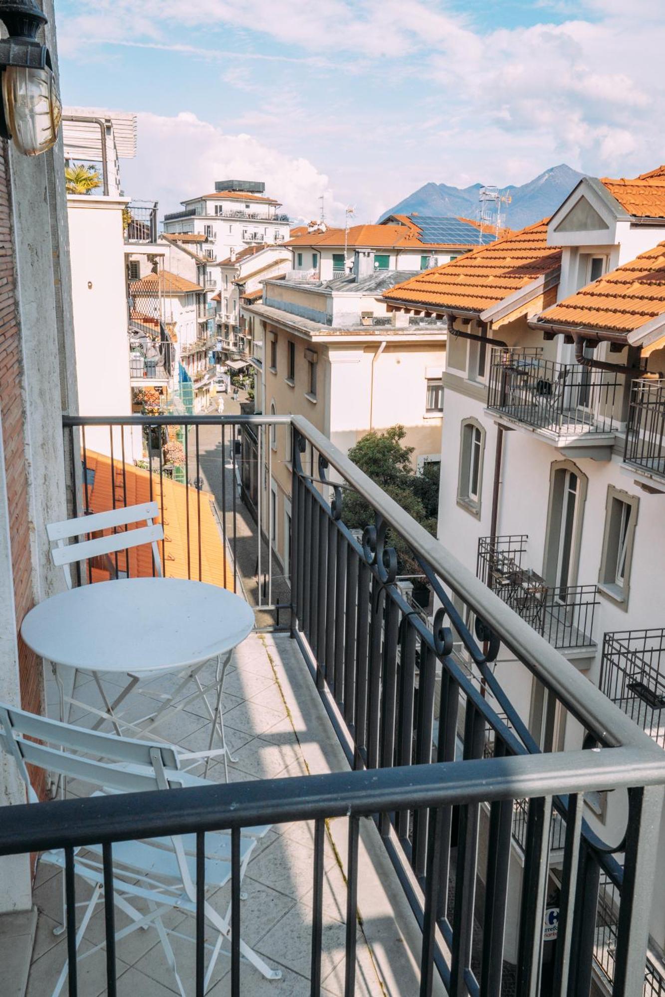 Family Apartment Vista Lago ستريزا المظهر الخارجي الصورة