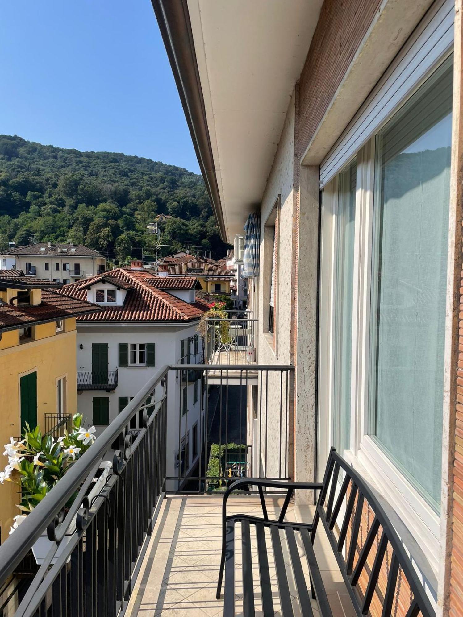 Family Apartment Vista Lago ستريزا المظهر الخارجي الصورة