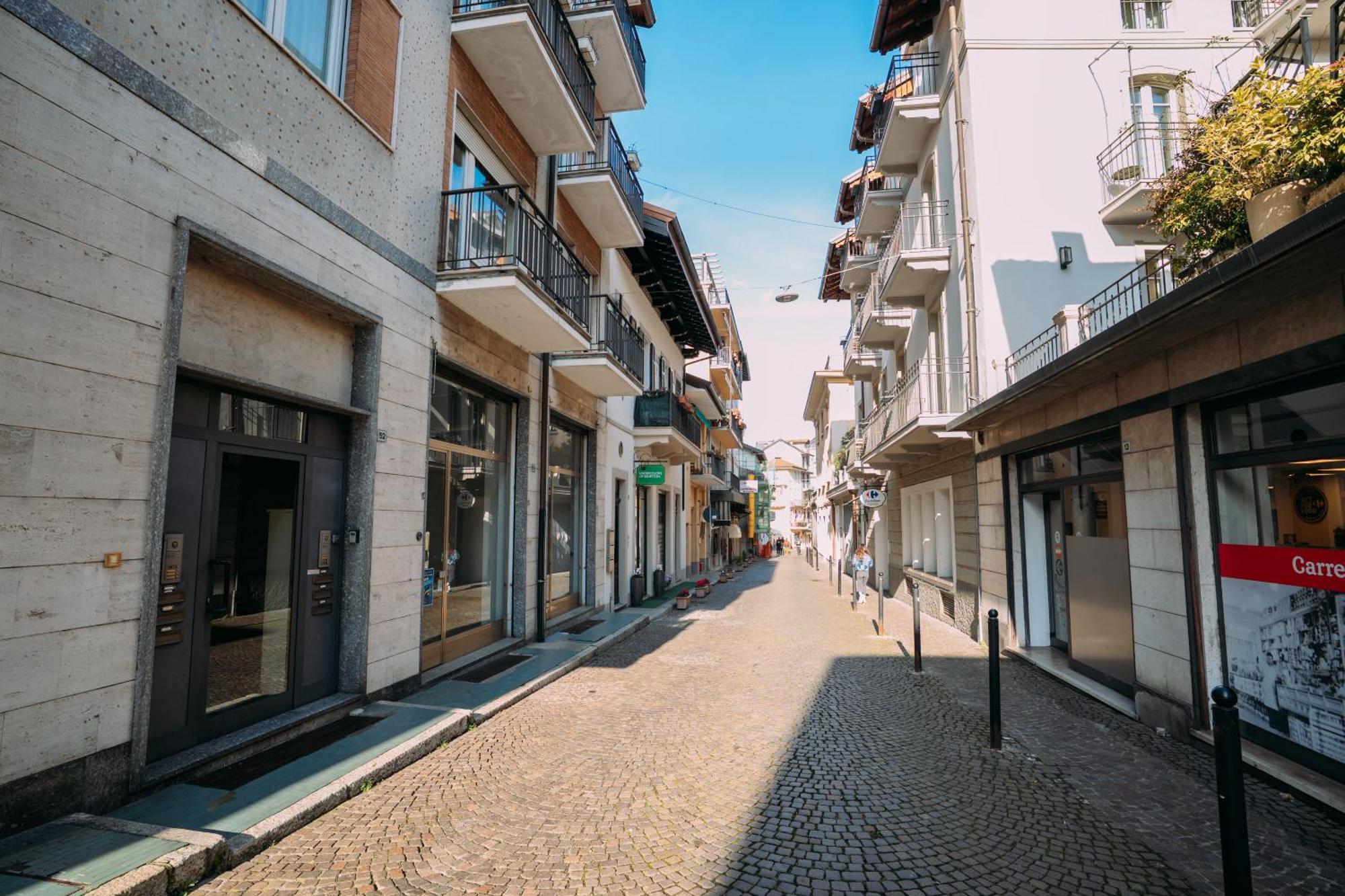 Family Apartment Vista Lago ستريزا المظهر الخارجي الصورة