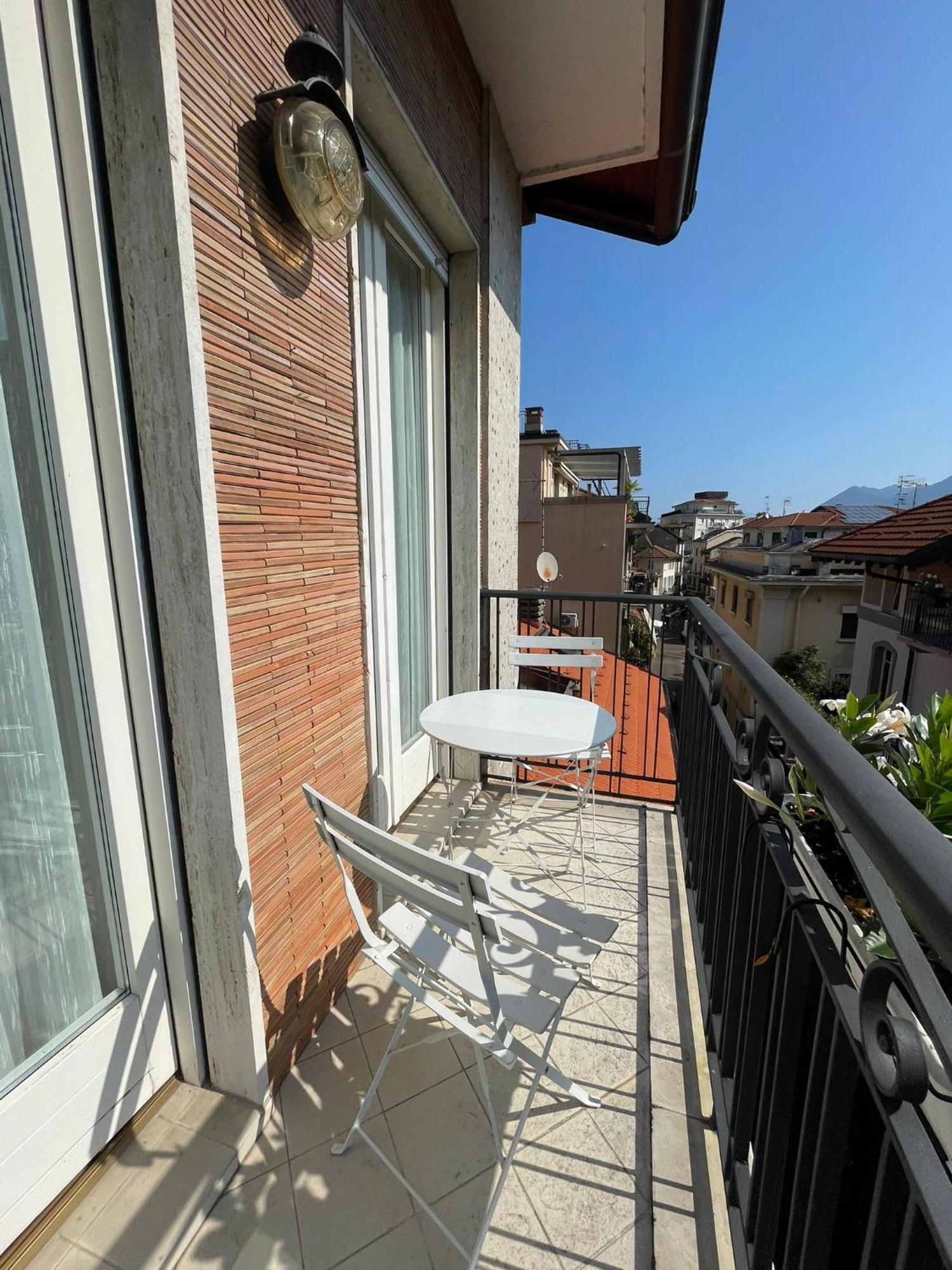 Family Apartment Vista Lago ستريزا المظهر الخارجي الصورة