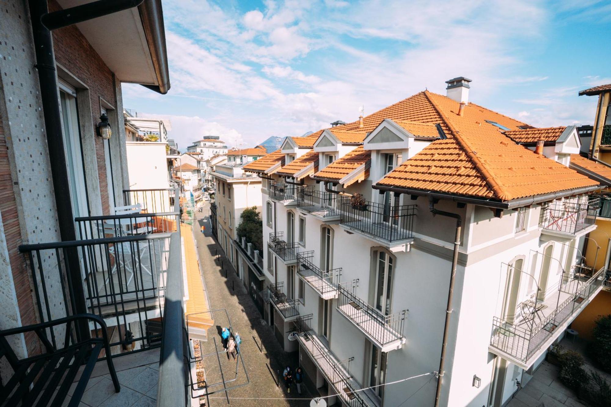 Family Apartment Vista Lago ستريزا المظهر الخارجي الصورة